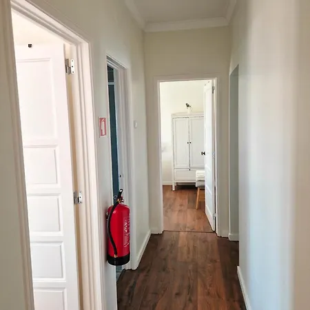 Apartmán Riverfront 2 Bedrooms With Balcony *