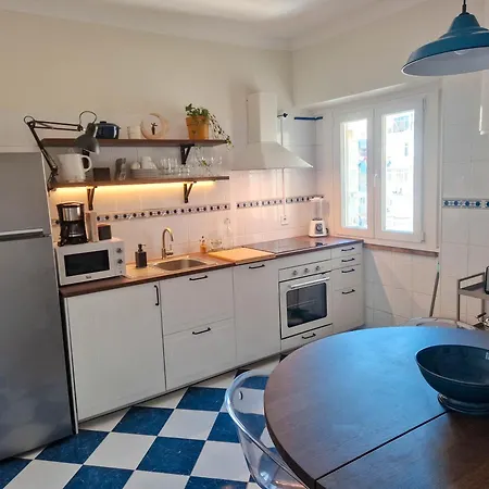 Riverfront 2 Bedrooms With Balcony