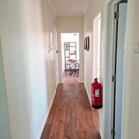 Apartment Riverfront 2 Bedrooms With Balcony *
