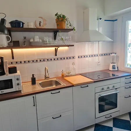 Apartment Riverfront 2 Bedrooms With Balcony