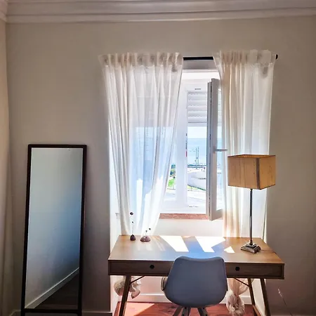 Riverfront 2 Bedrooms With Balcony Apartment
