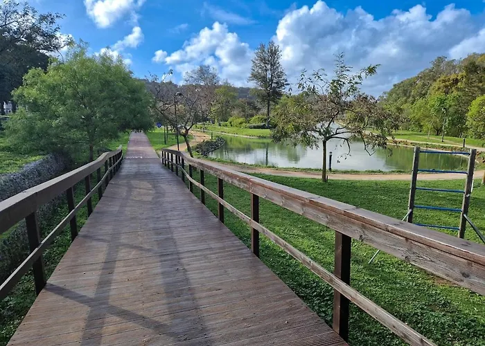 Διαμέρισμα Riverfront 2 Bedrooms With Balcony *