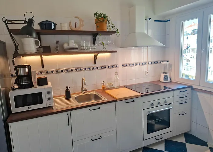 Διαμέρισμα Riverfront 2 Bedrooms With Balcony